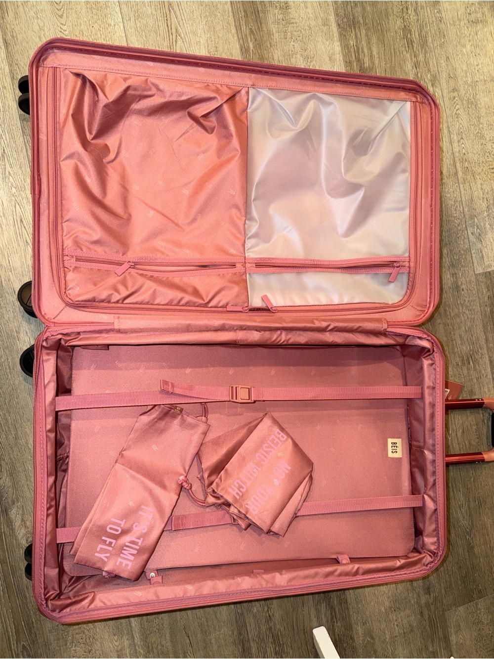 BEIS WICKED Pink NWT Large AND Medium Check-In Rollar AND Wicked BEIS Purse - Picture 4 of 14